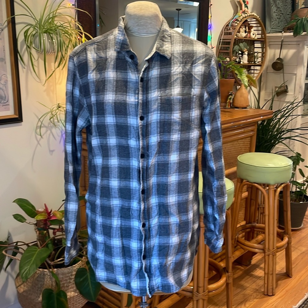 On the byas Long sleeve Plaid button down - L